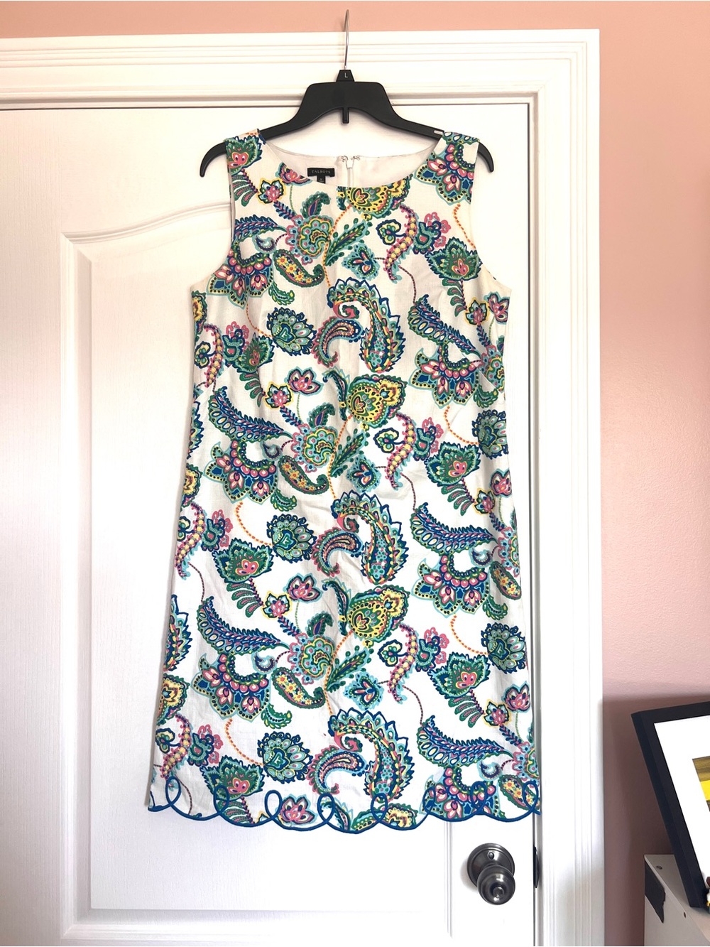 Talbots White Paisley-Print Sleeveless Shift Dress with Scalloped Hem